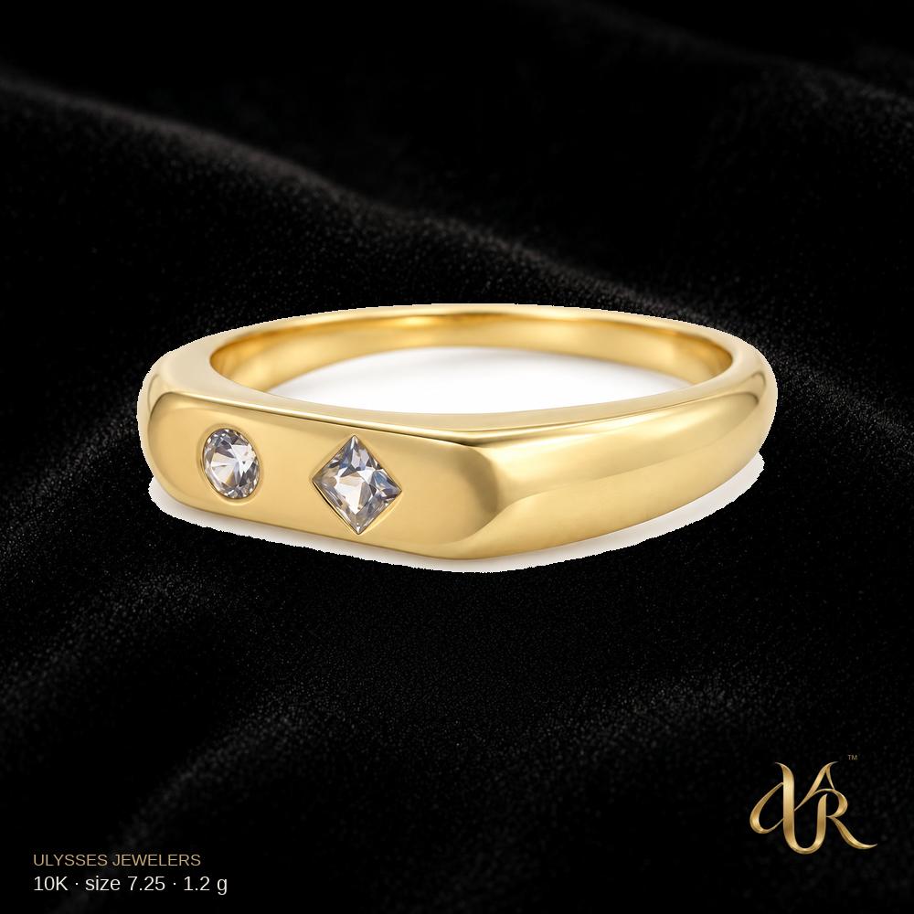 10K Women's Gold Ring, size 7.25, 1.2 g