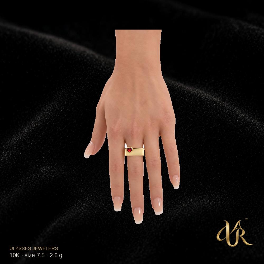 10K Women's Gold Ring, size 7.5, 2.6 g