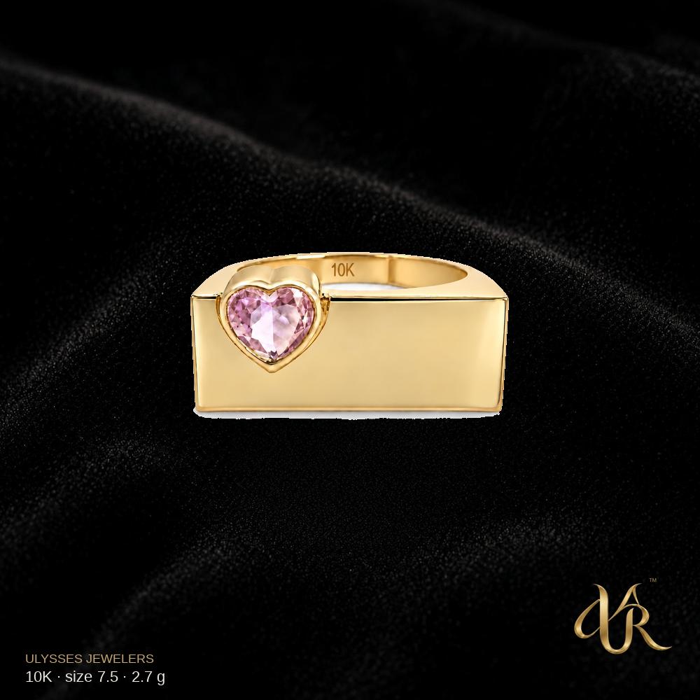 10K Women's Gold Ring, size 7.5, 2.7 g