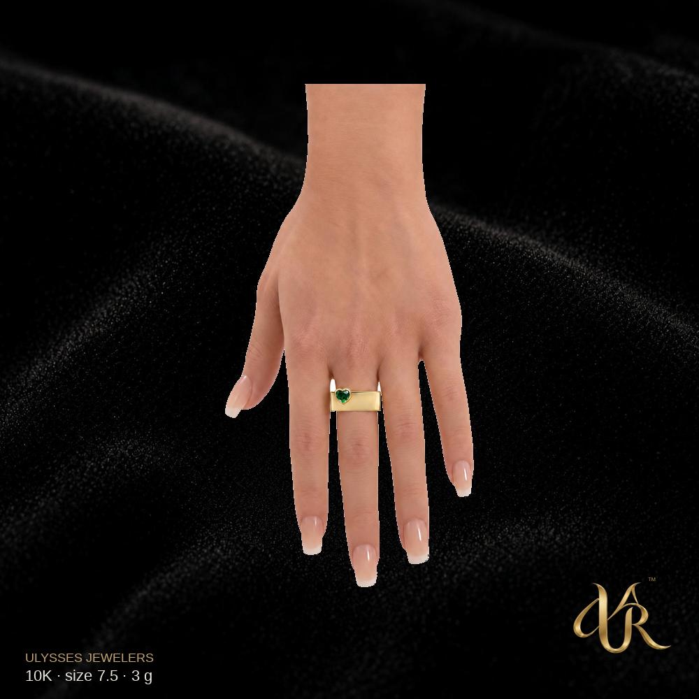 10K Women's Gold Ring, size 7.5, 3 g