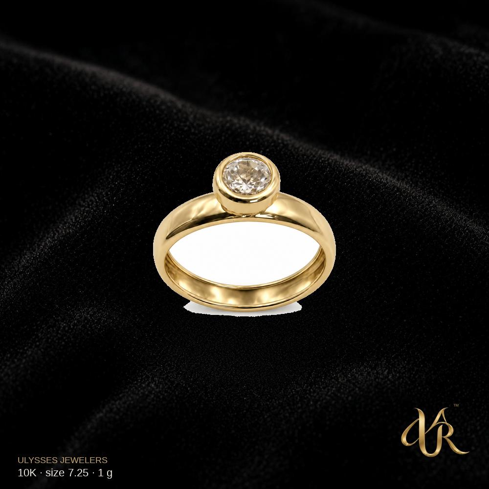 10K Women's Gold Ring, size 7.25, 1 g A
