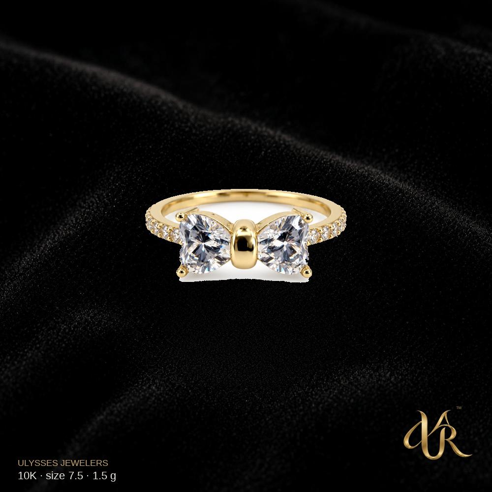 10K Women's Gold Ring, size 7.5, 1.5 g