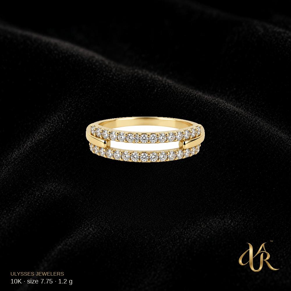 10K Women's Gold Ring, size 7.75, 1.2 g